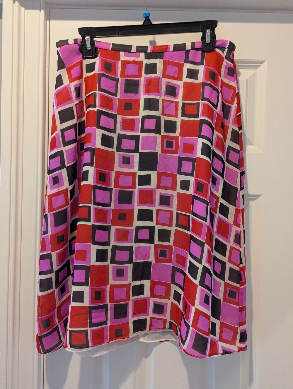 Spenser Jeremy Pink, Red & Black Geometric Skirt 100% Silk, L
